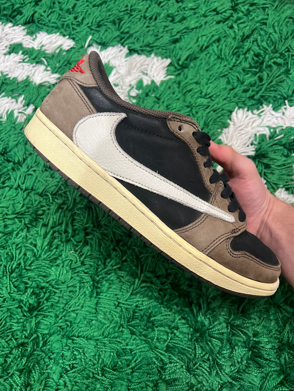 Jordan 1 Low Travis Scott Mocha (Pre-Owned Size 9.5M)