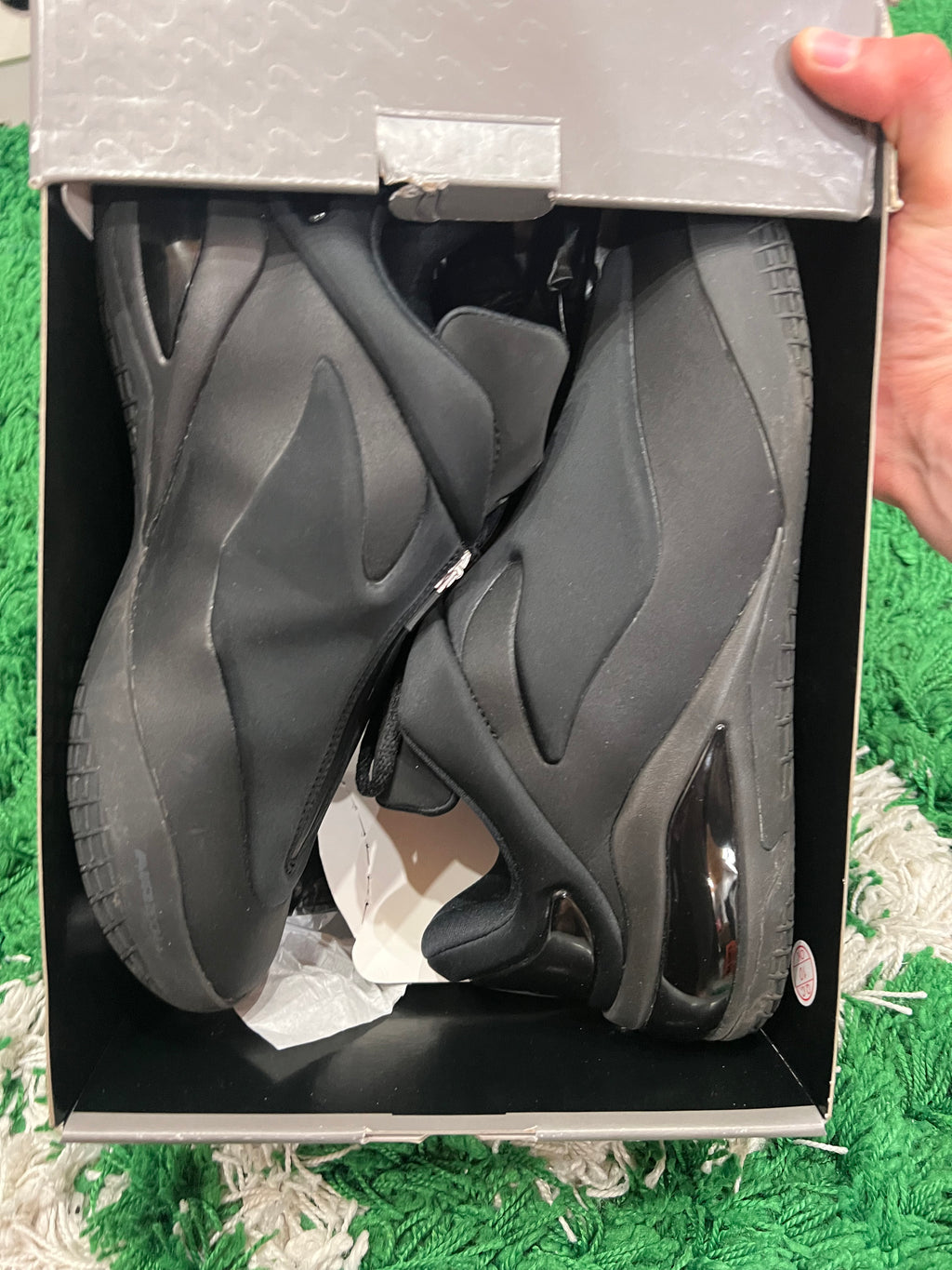 Converse SHAI 001 Charm Black (Pre-Owned 10M)