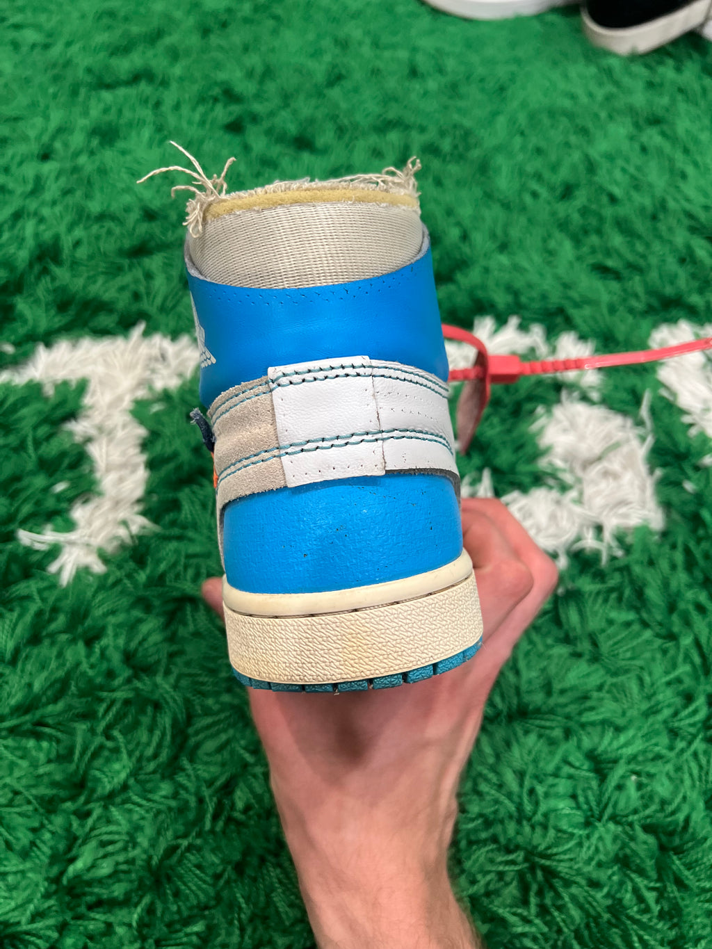 Jordan 1 High Off-White University Blue (Preowned 6M)