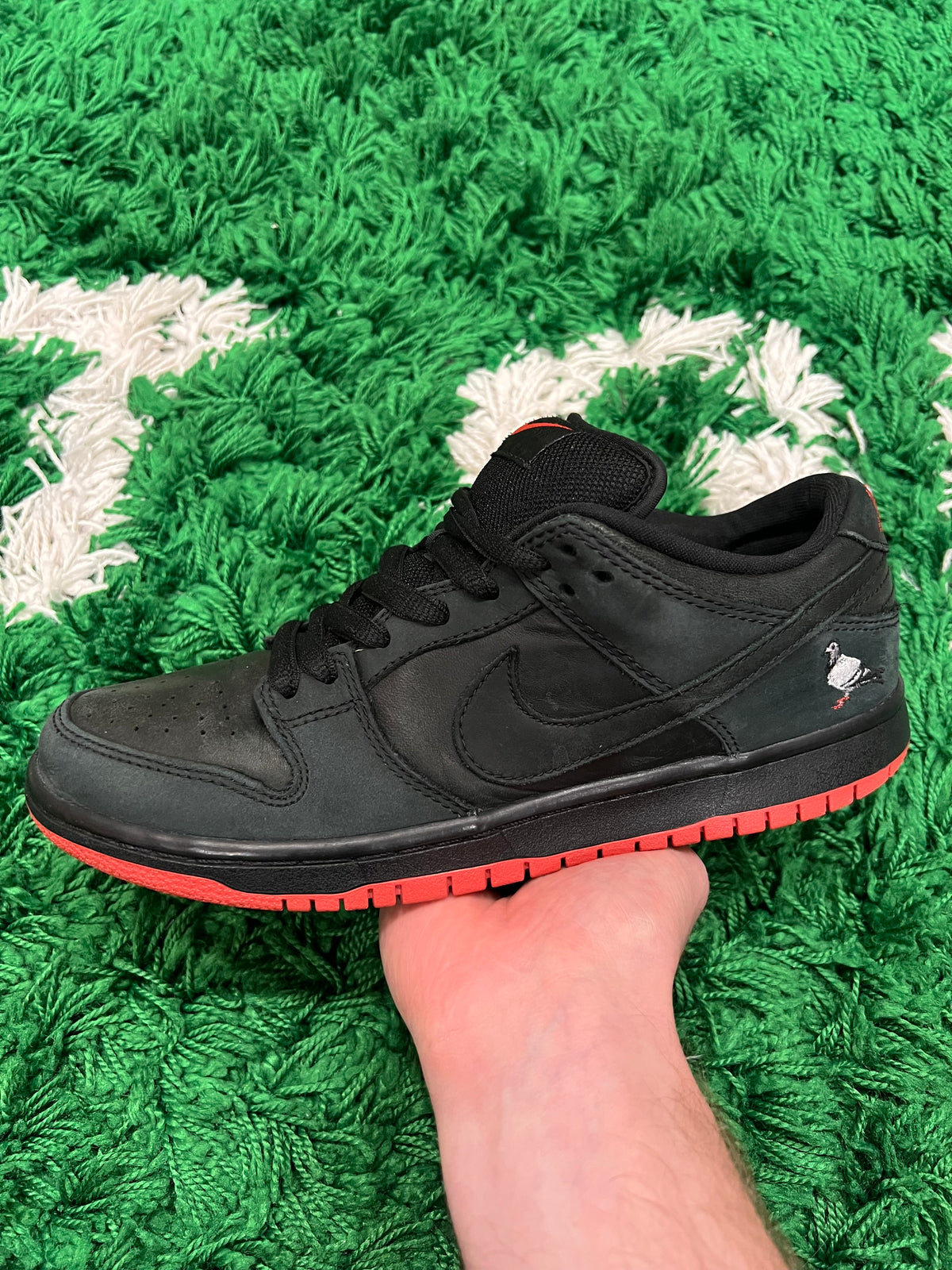 Nike SB Dunk Low Black Pigeon (Preowned 8M)