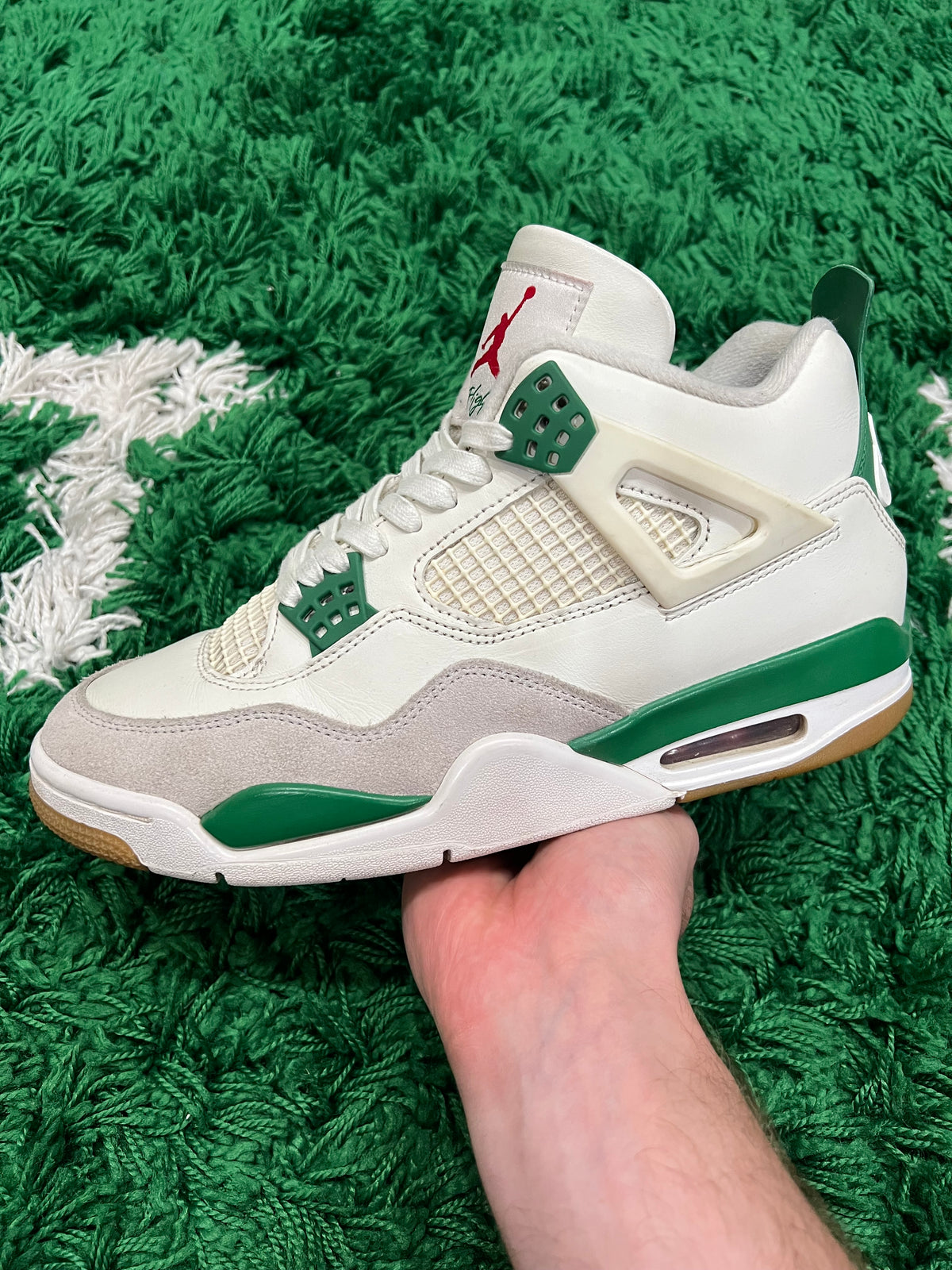 Jordan 4 SB Pine Green (Preowned 8.5M)