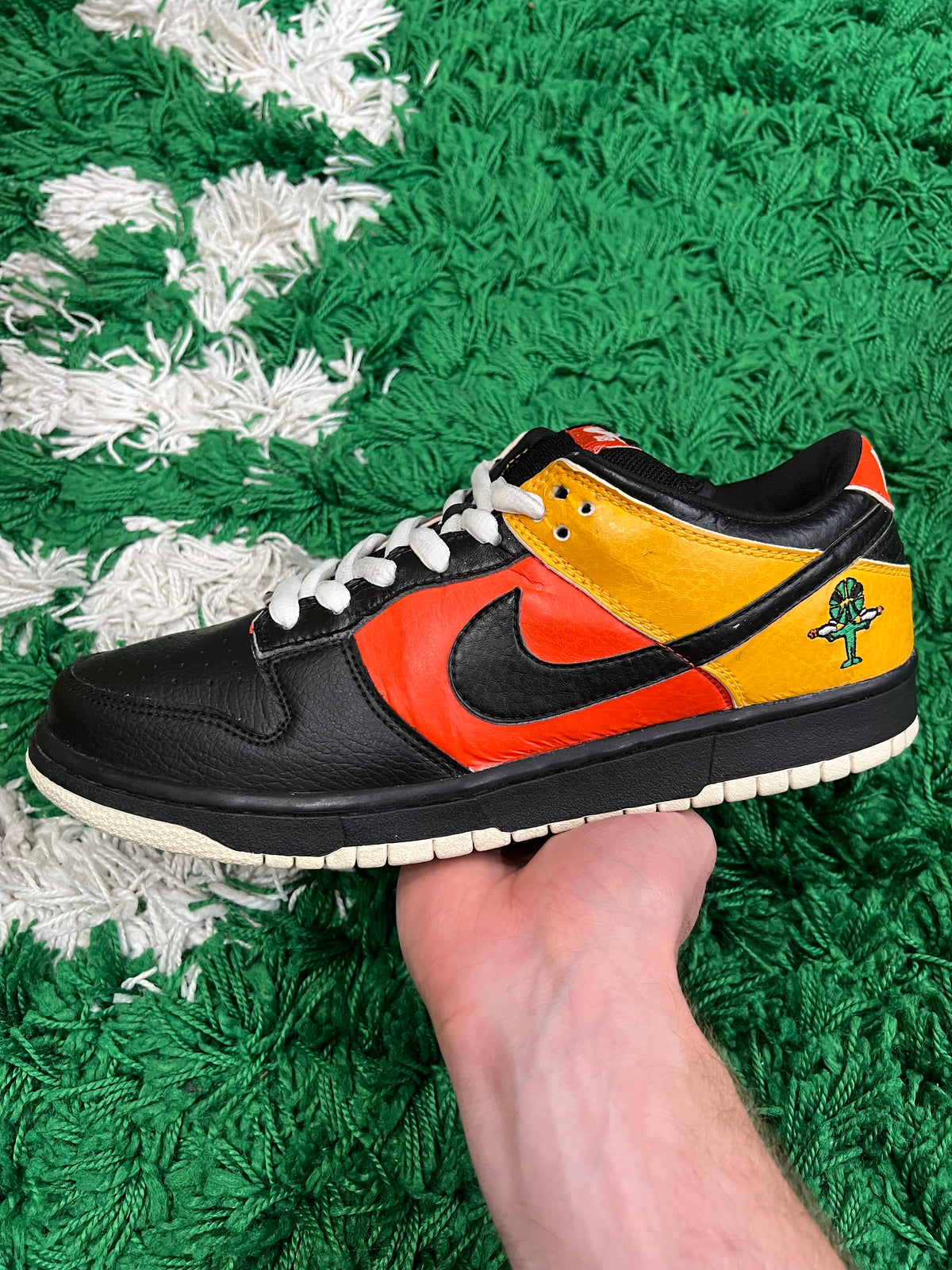 Nike SB Dunk Low Raygun (Preowned 9.5M)