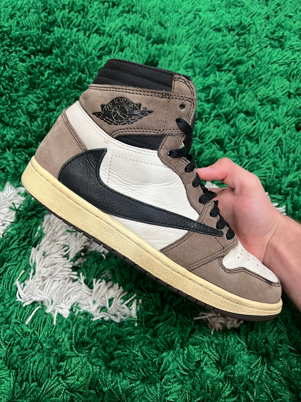 Jordan 1 High Travis Scott Mocha (Pre-Owned Size 9.5M)