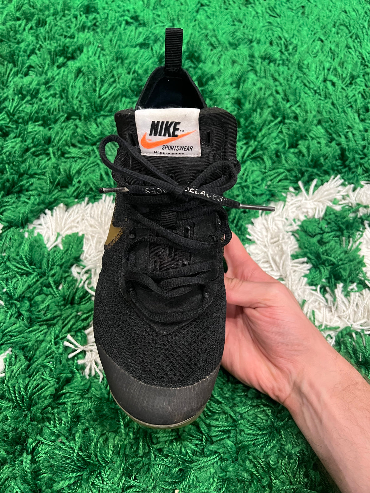 Nike Air VaporMax Off-White Black (2018) (Preowned 9M)