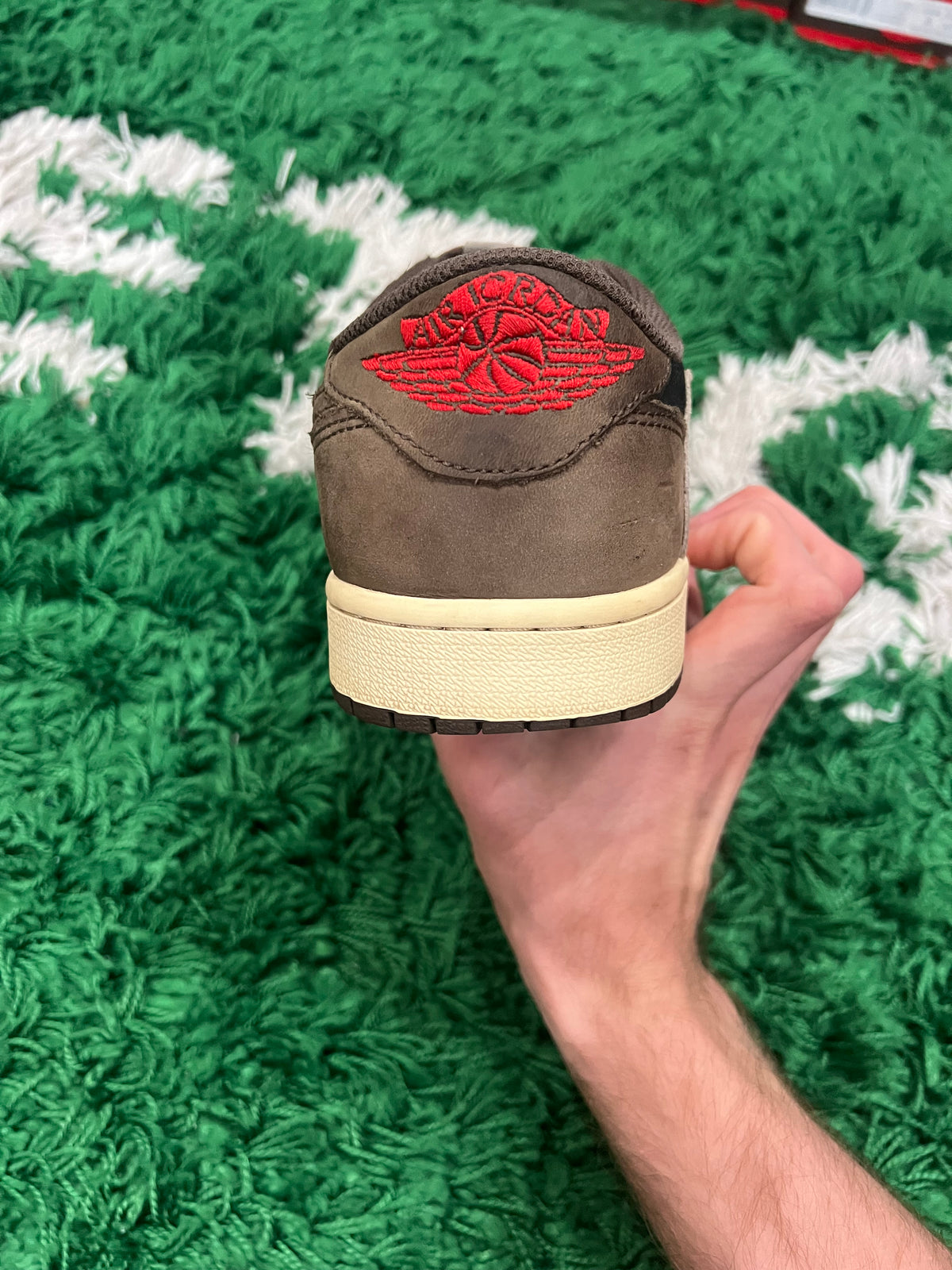 Jordan 1 Low Travis Scott Mocha (Pre-Owned Size 9.5M)
