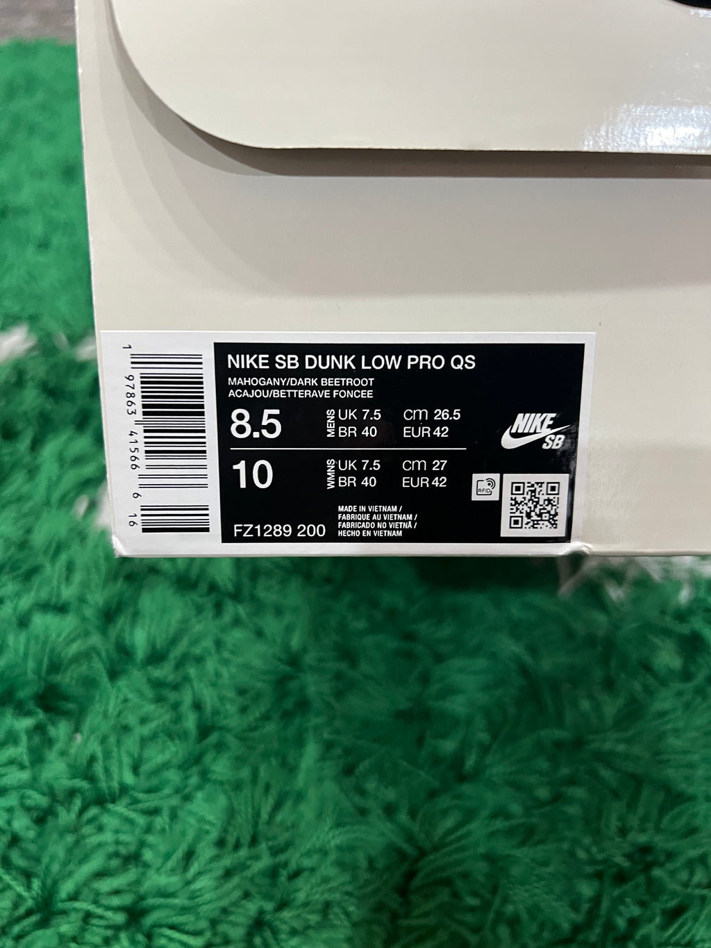 Nike SB Dunk Low Riot Skateshop (Preowned 8.5M)