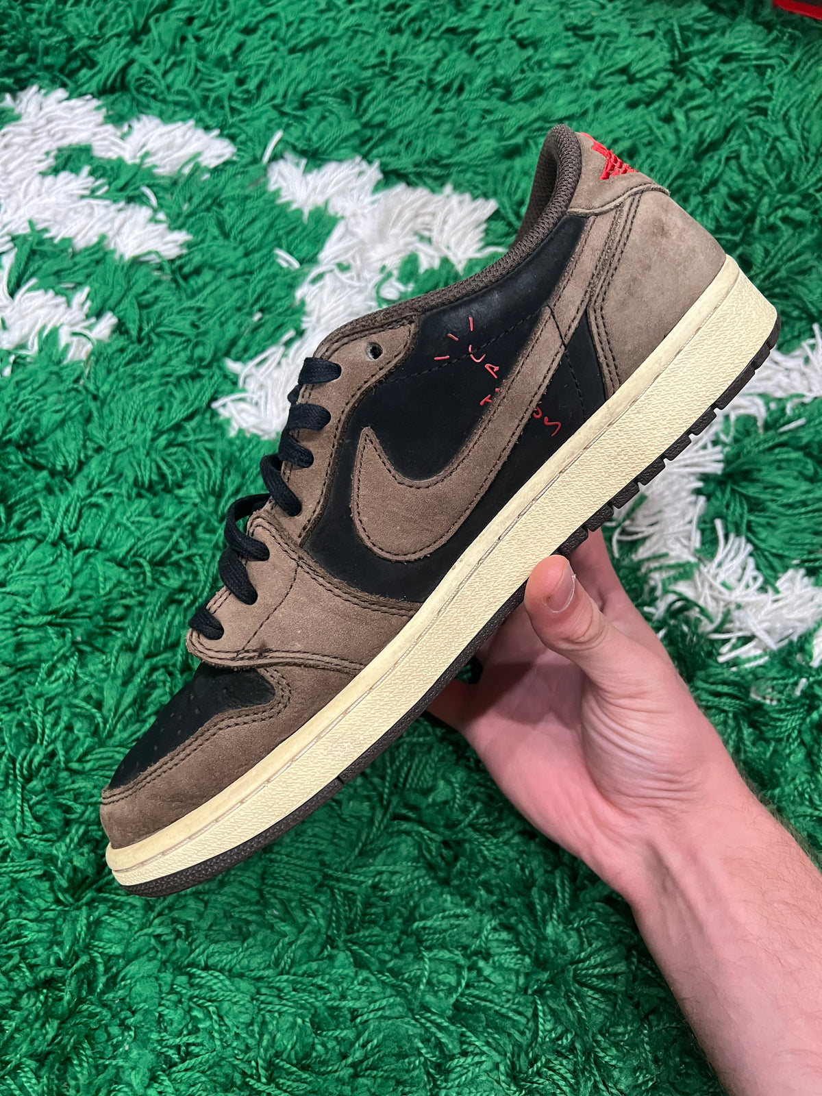Jordan 1 Low Travis Scott Mocha (Pre-Owned Size 9.5M)