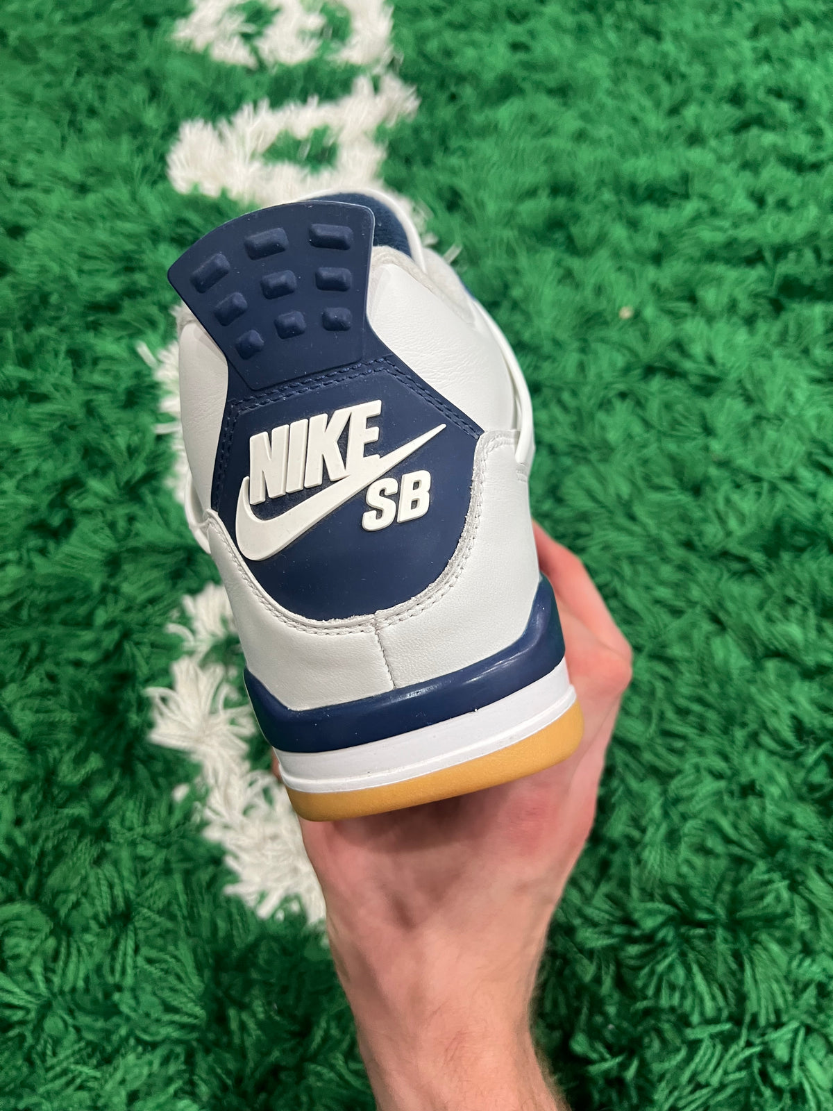 Jordan 4 SB Navy (Preowned 8.5M)
