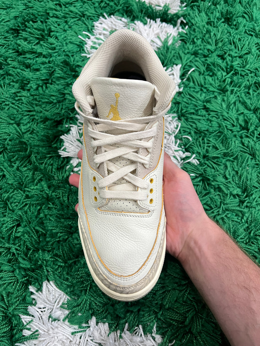 Jordan 3 J Balvin Medellin Sunset (Preowned 8M)