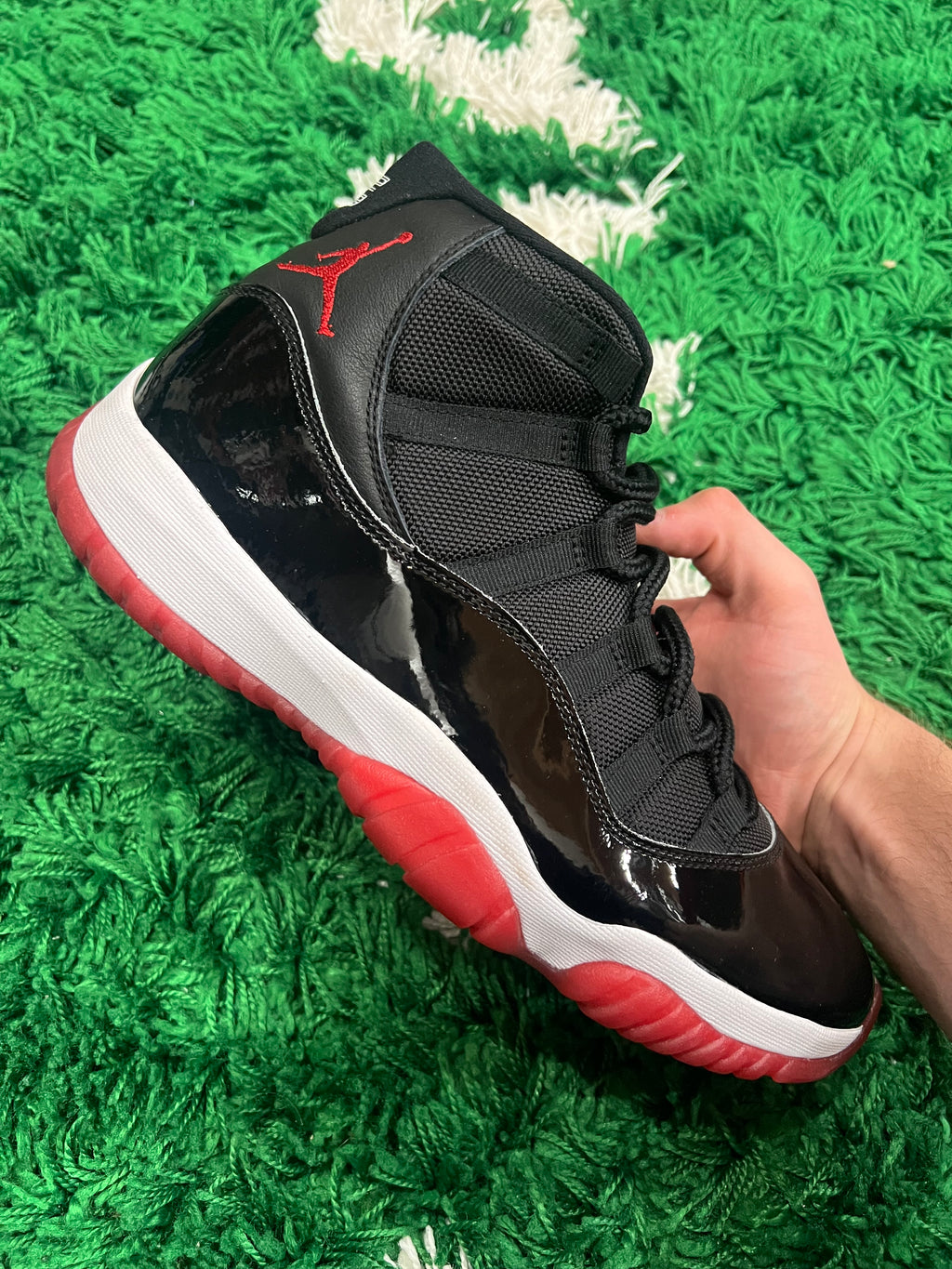 Jordan 11 Playoffs Bred (2019) (Preowned 9.5M)