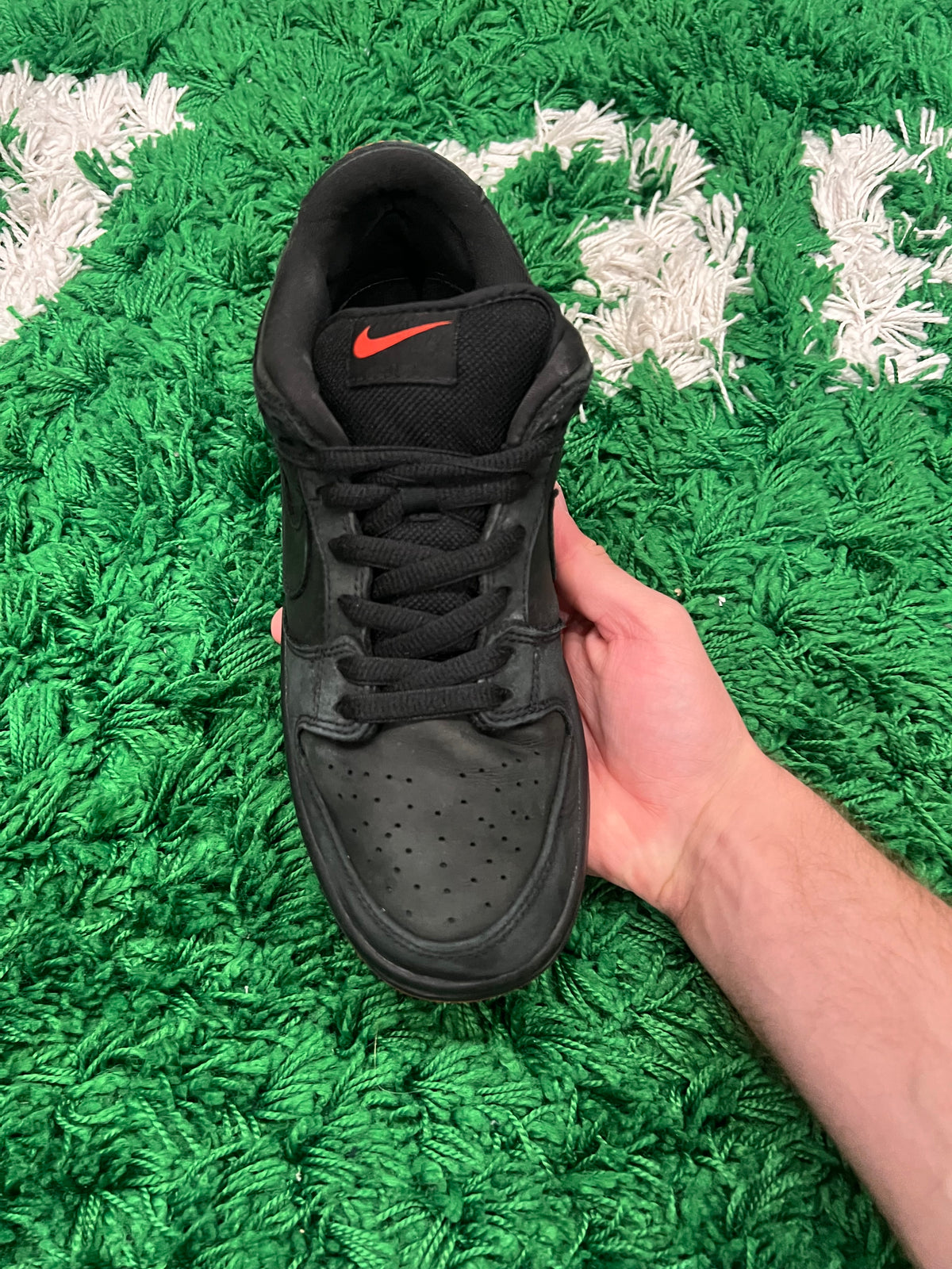 Nike SB Dunk Low Black Pigeon (Pre-Owned 8M)