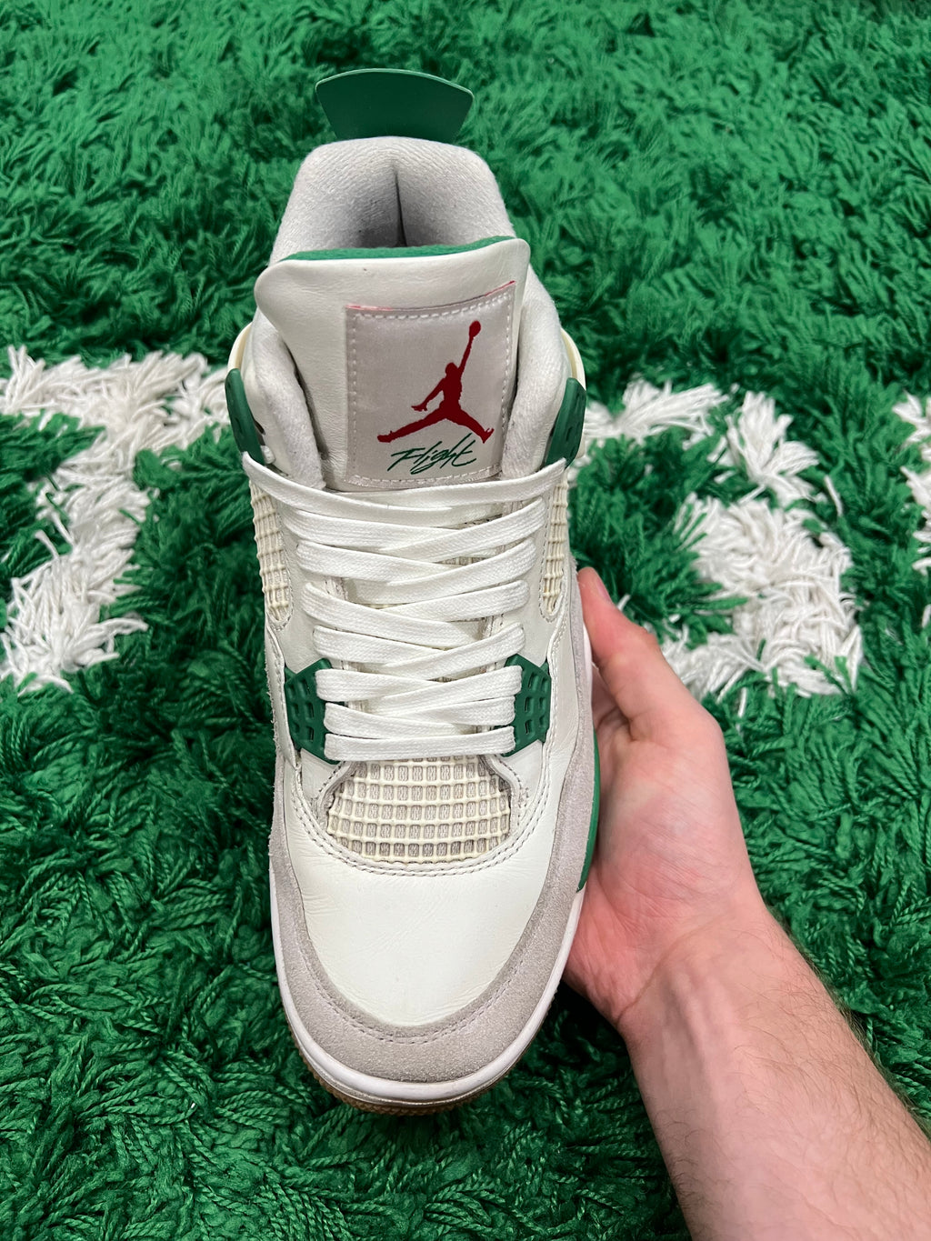 Jordan 4 SB Pine Green (Preowned 8.5M)