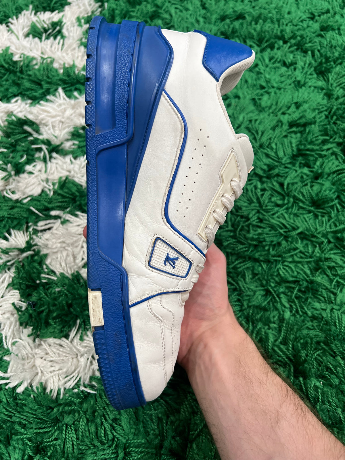Louis Vuitton Trainer White Blue Signature (Preowned 9M)