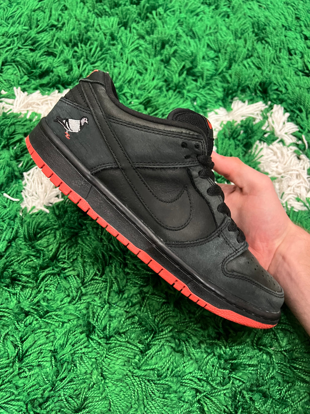 Nike SB Dunk Low Black Pigeon (Preowned 8M)