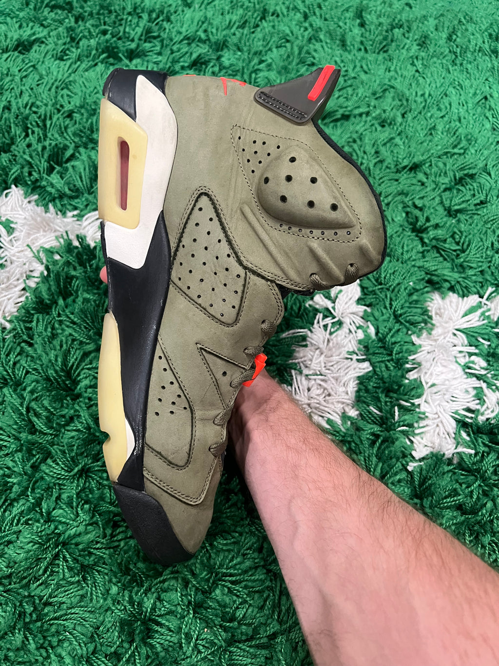 Jordan 6 Travis Scott (Preowned 13M)