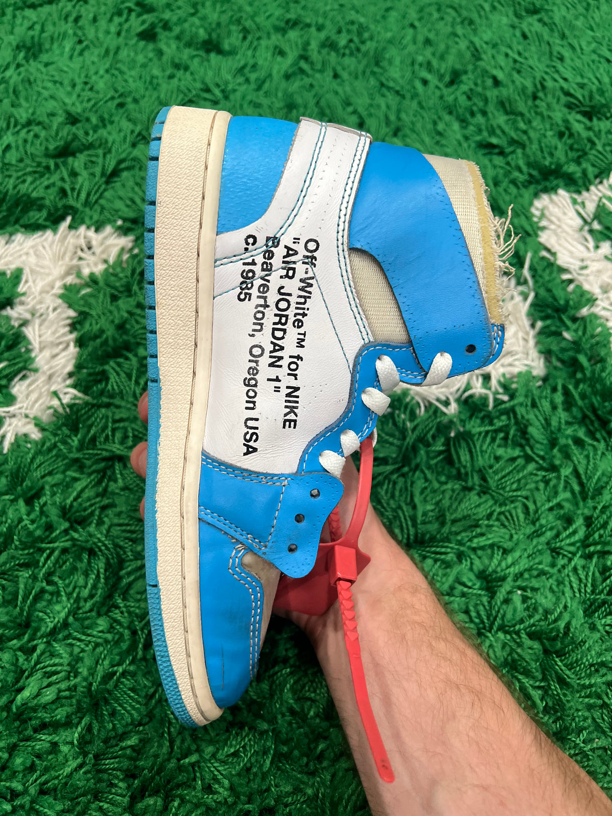 Jordan 1 High Off-White University Blue (Preowned 6M)
