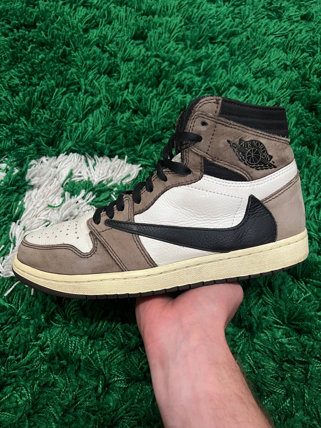 Jordan 1 High Travis Scott Mocha (Pre-Owned Size 9.5M)