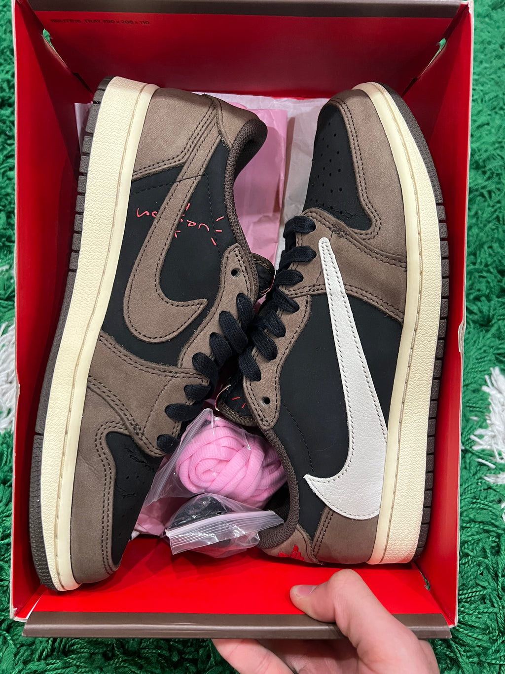Jordan 1 Low Travis Scott Mocha (Pre-Owned Size 8M)