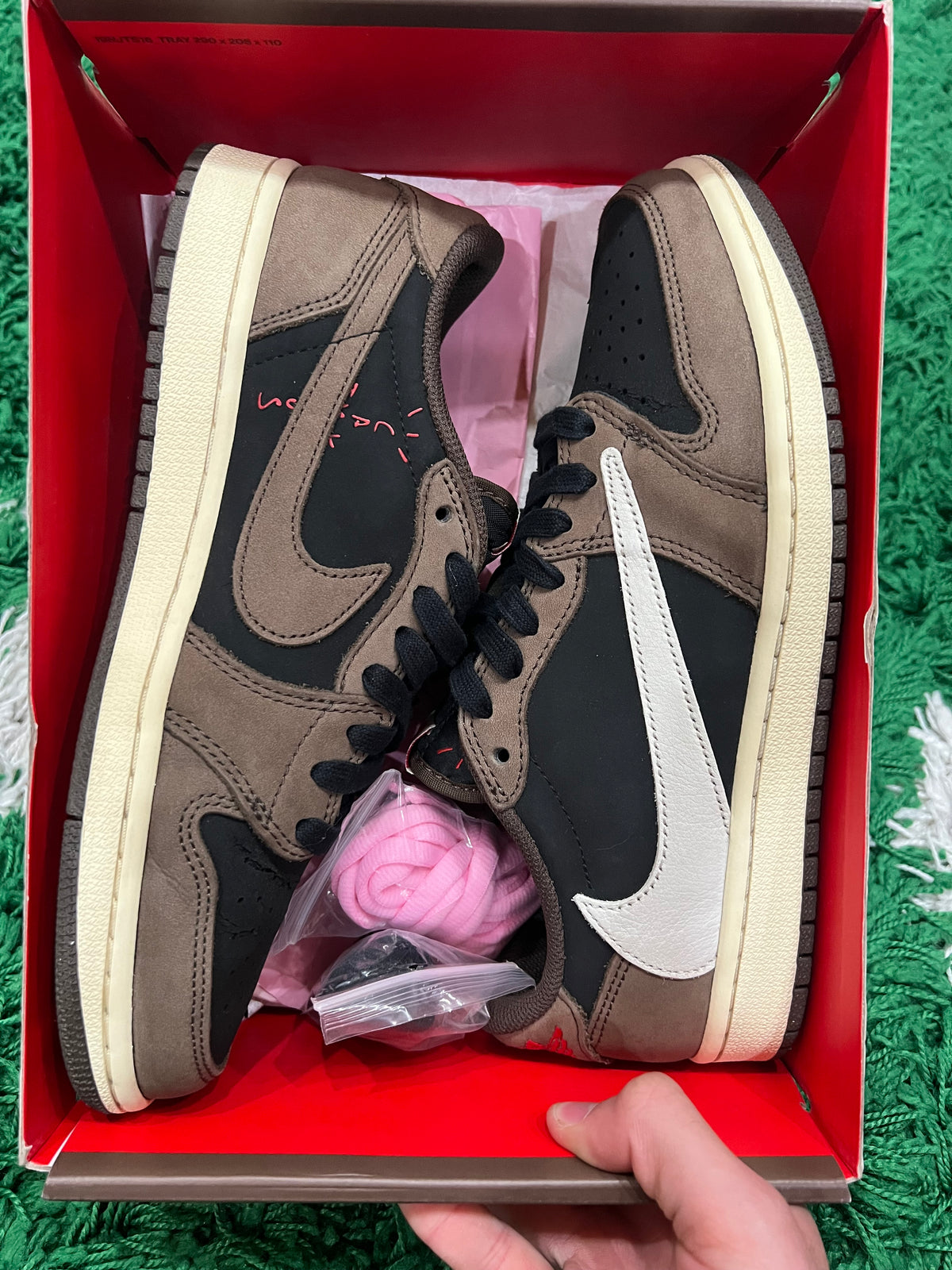 Jordan 1 Low Travis Scott Mocha (Pre-Owned Size 8M)
