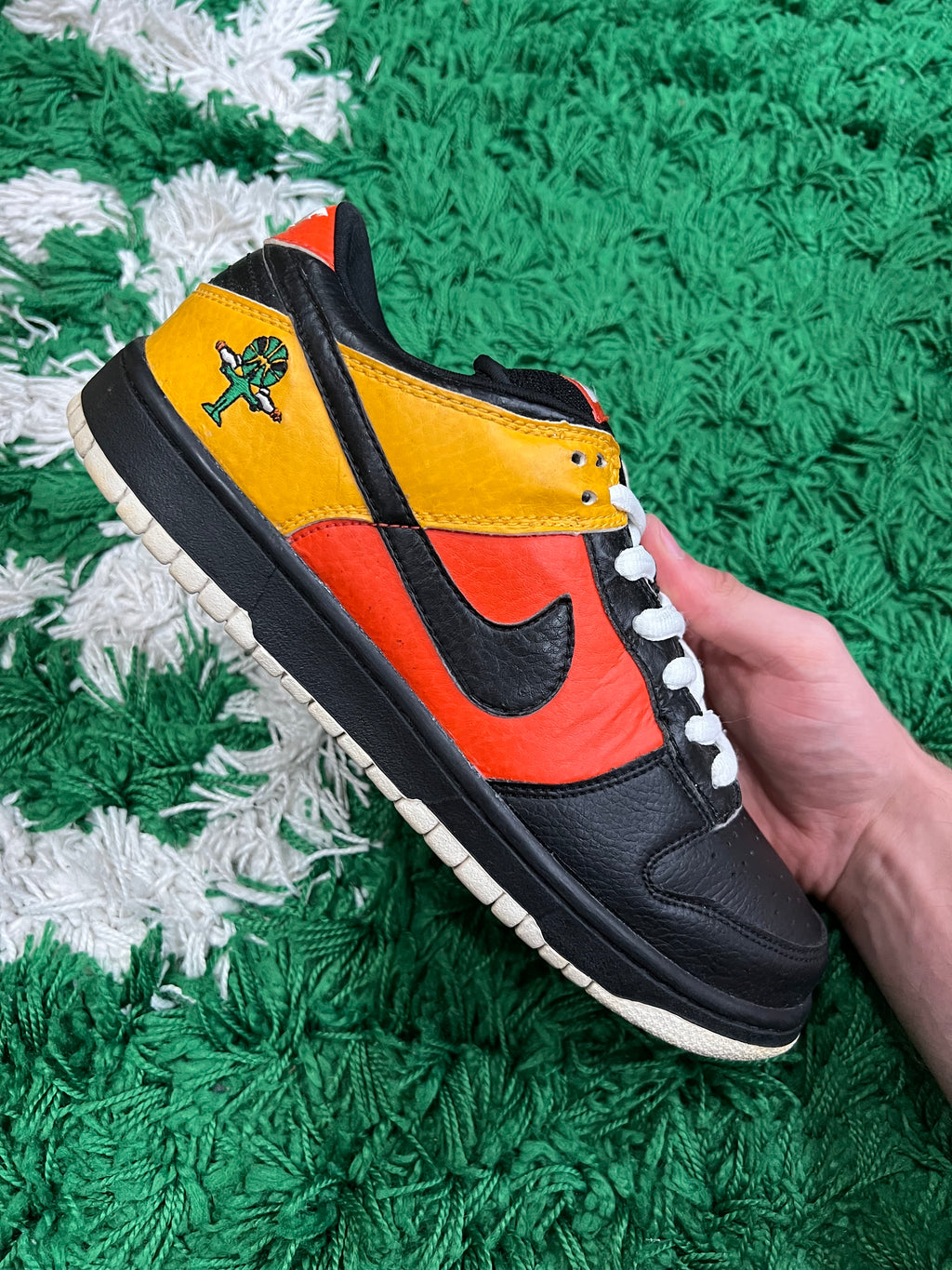 Nike SB Dunk Low Raygun (Preowned 9.5M)