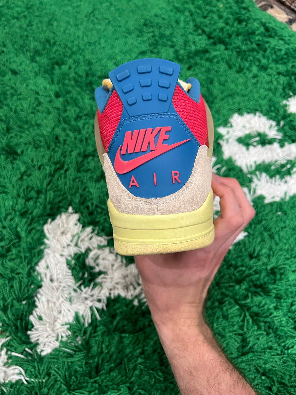 Jordan 4 Union Guava Ice (Preowned 10M)