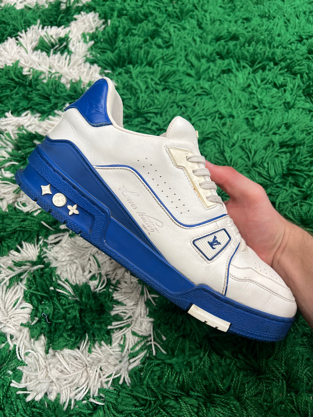 Louis Vuitton Trainer White Blue Signature (Preowned 9M)