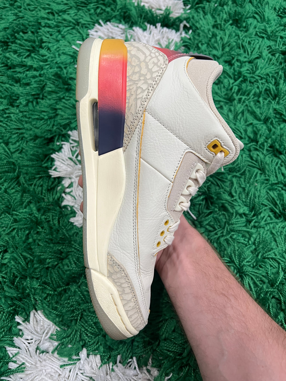 Jordan 3 J Balvin Medellin Sunset (Preowned 8M)