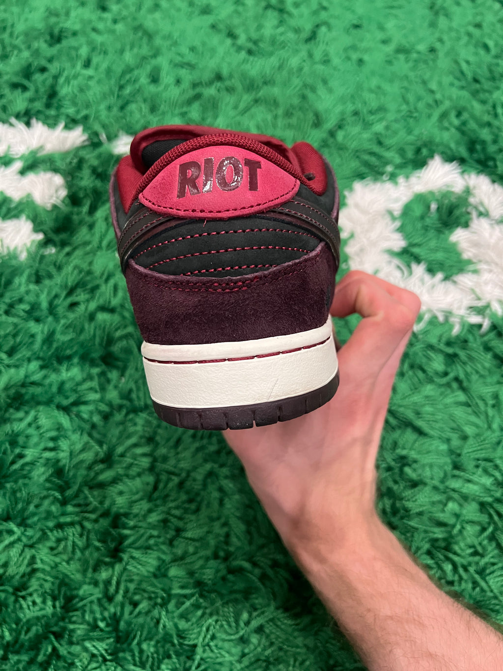 Nike SB Dunk Low Riot Skateshop (Preowned 8.5M)