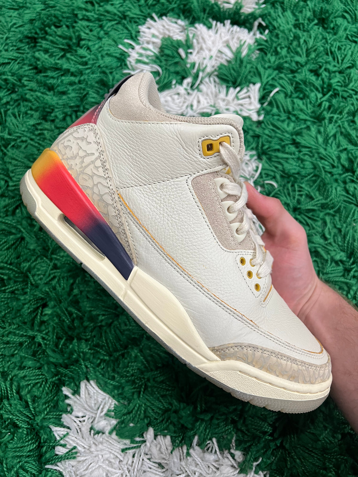 Jordan 3 J Balvin Medellin Sunset (Preowned 8M)