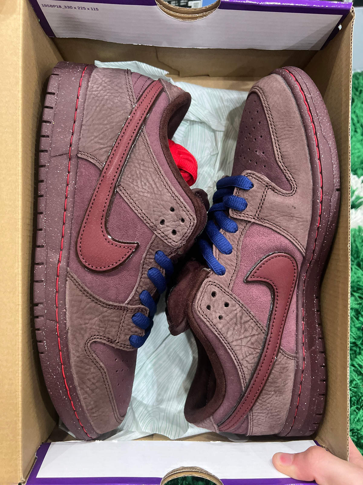 Nike SB Dunk Low City of Love Burgundy Crush (Preowned 11M)