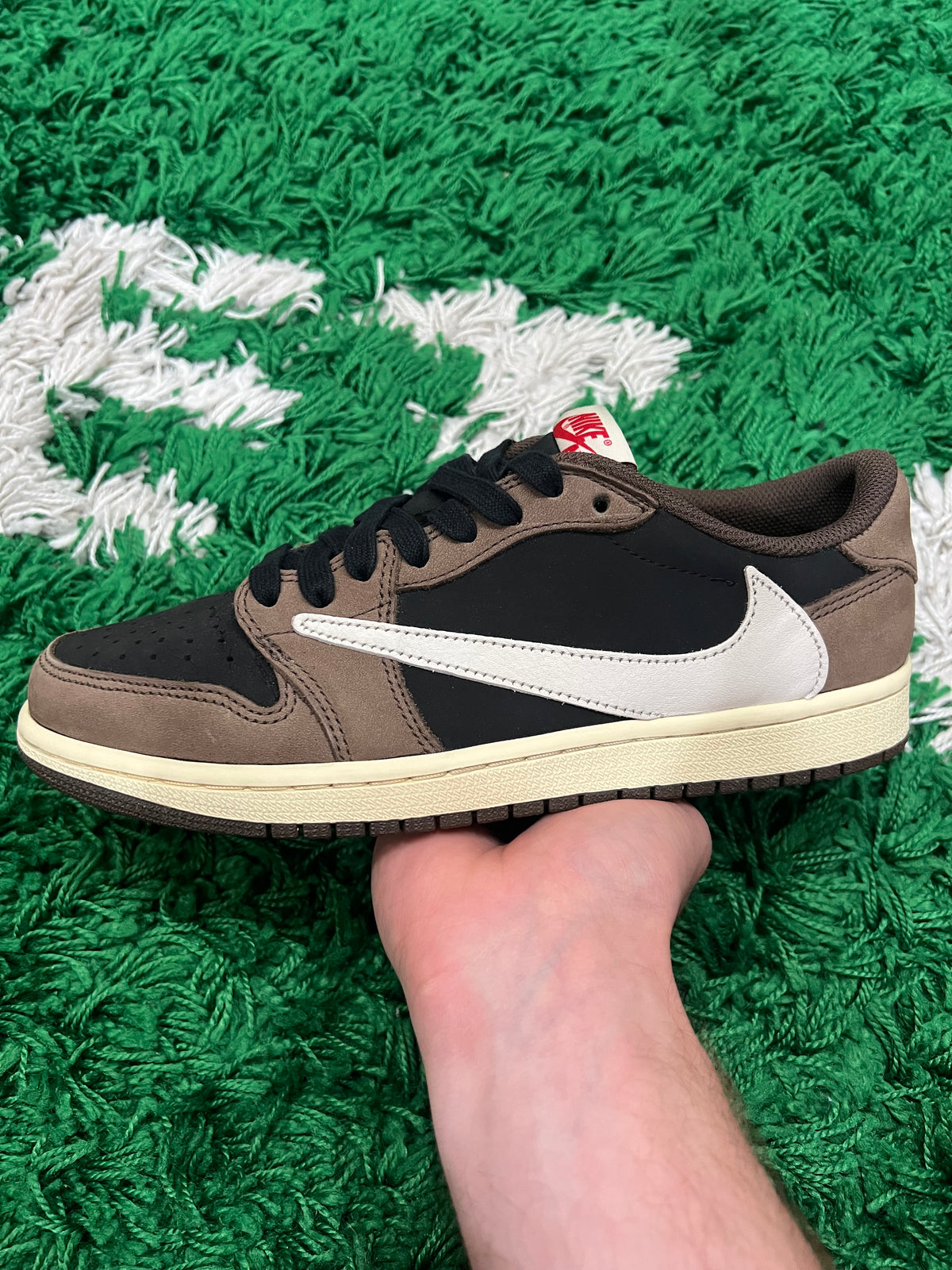 Jordan 1 Low Travis Scott Mocha (Pre-Owned Size 8M)