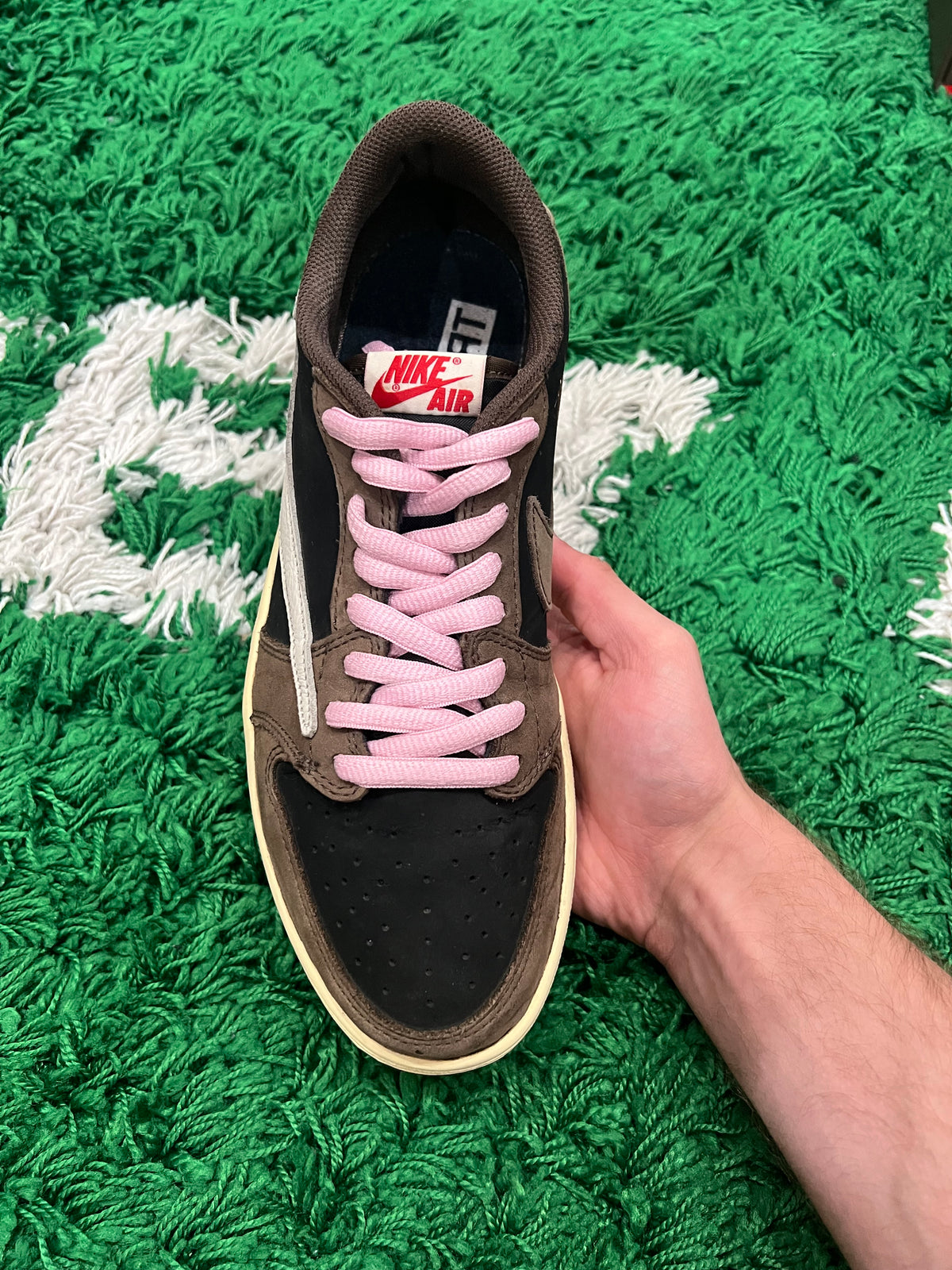 Jordan 1 Low Travis Scott Mocha (Pre-Owned Size 9.5M)