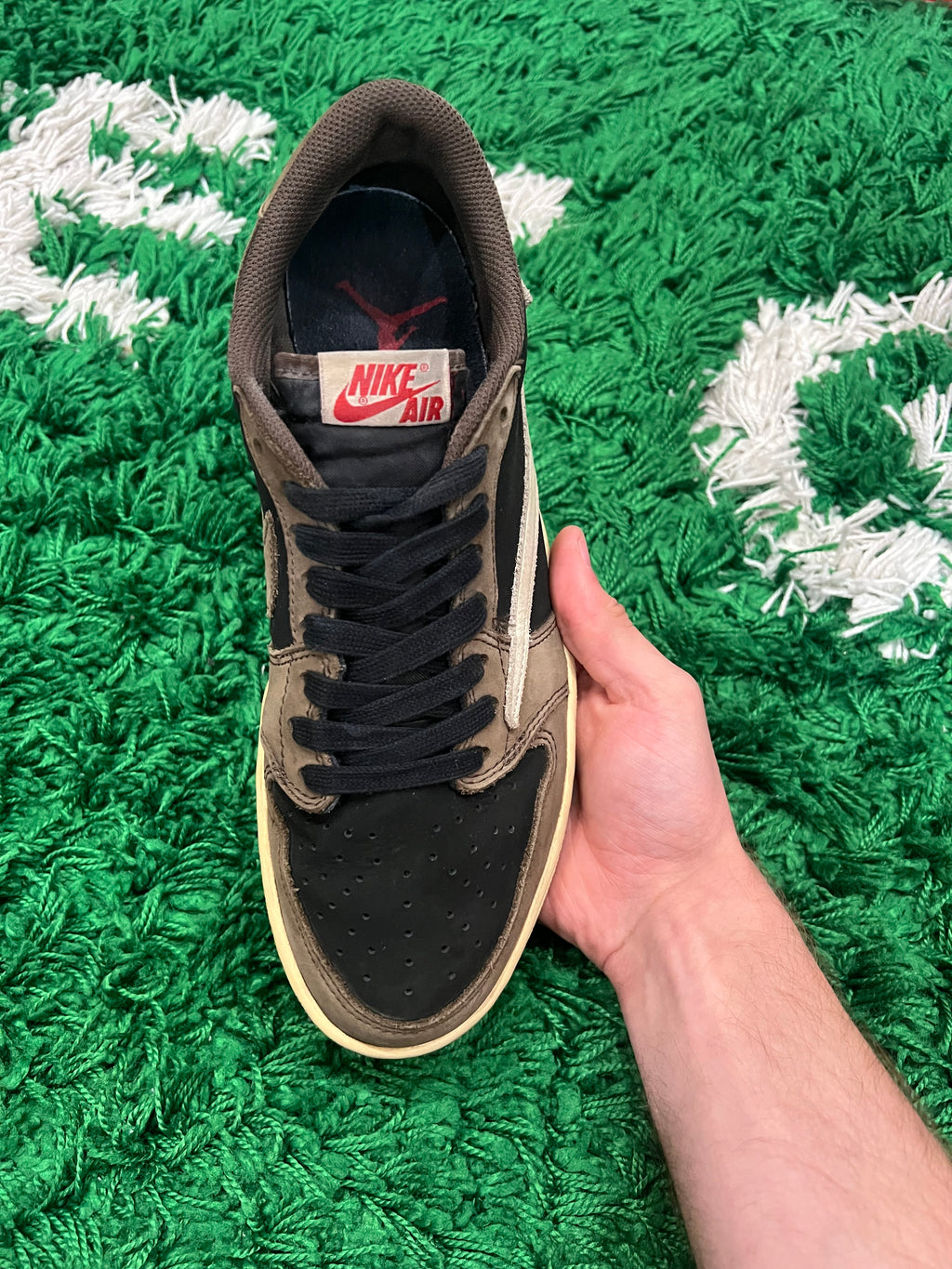 Jordan 1 Low Travis Scott Mocha (Pre-Owned Size 9.5M)