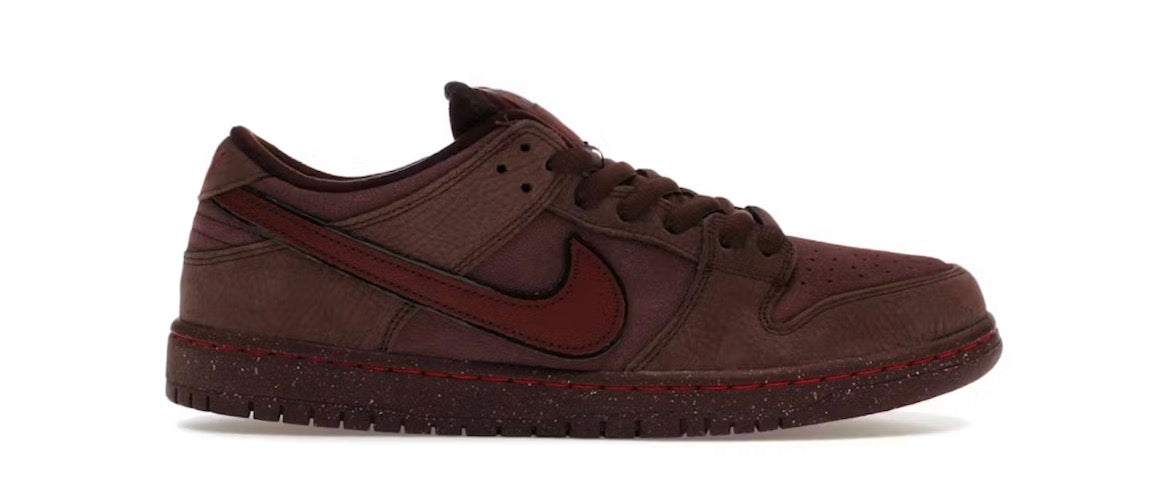 Nike SB Dunk Low City of Love Burgundy Crush (Preowned 11M)