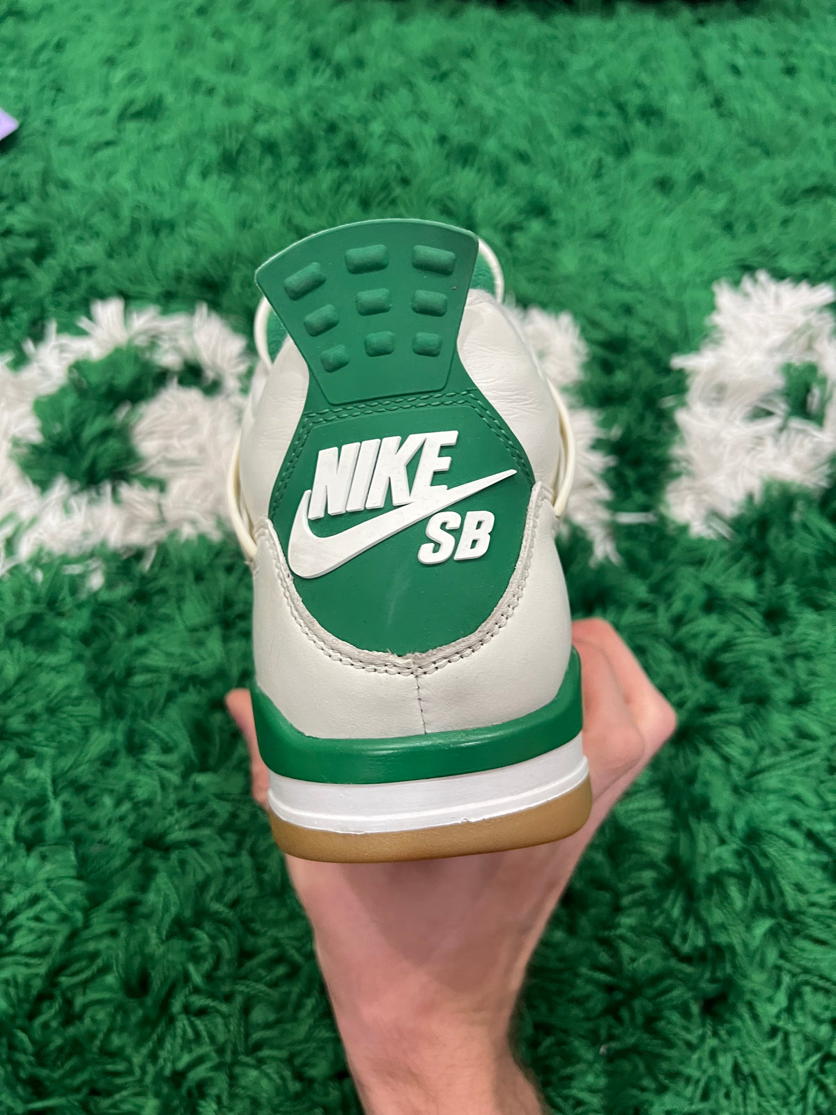 Jordan 4 SB Pine Green (Preowned 8M)