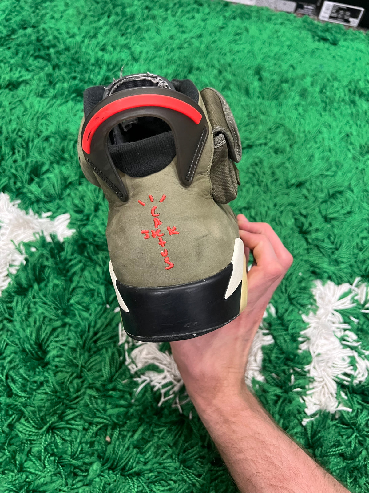 Jordan 6 Travis Scott (Preowned 13M)