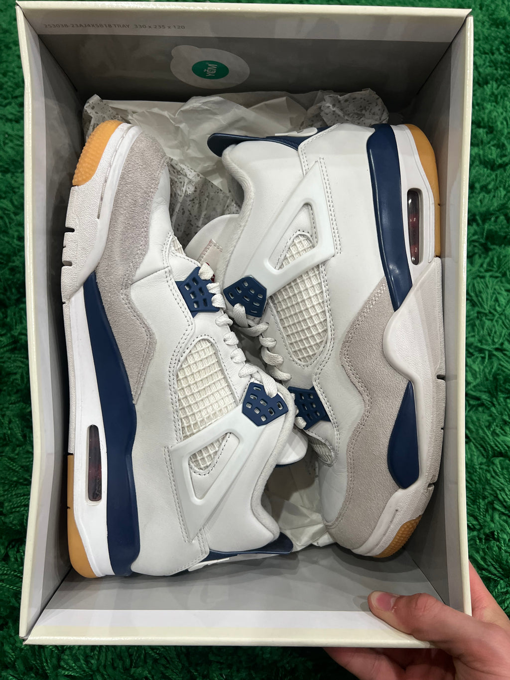 Jordan 4 SB Navy (Preowned 8.5M)