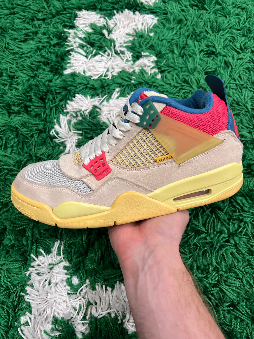 Jordan 4 Union Guava Ice (Preowned 9.5M)