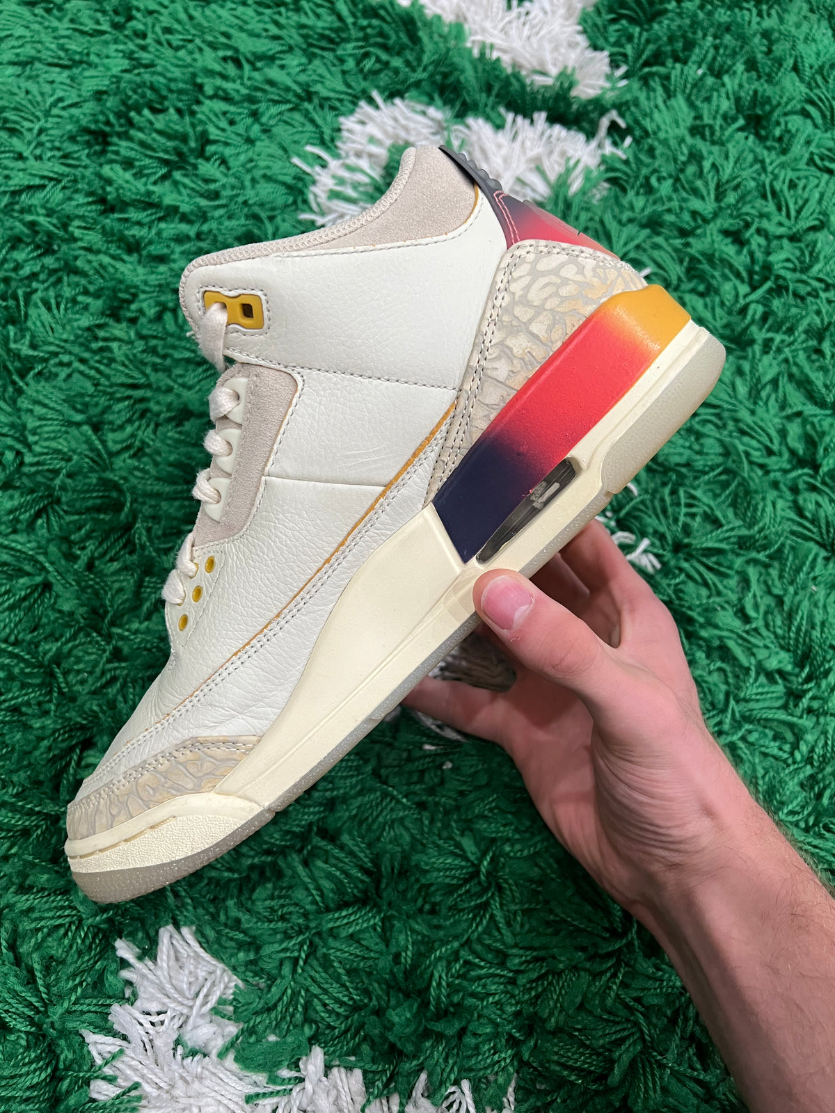 Jordan 3 J Balvin Medellin Sunset (Preowned 8M)
