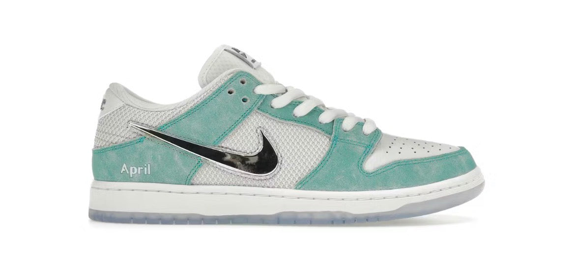 Nike SB Dunk Low April Skateboards (Pre-Owned 8.5M)