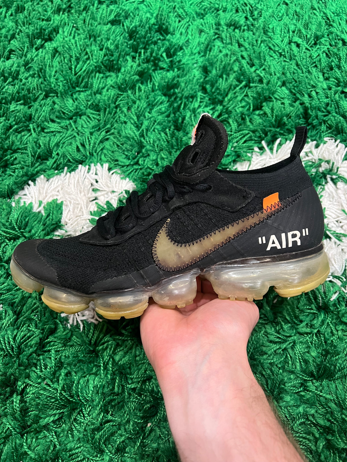 Nike Air VaporMax Off-White Black (2018) (Preowned 9M)