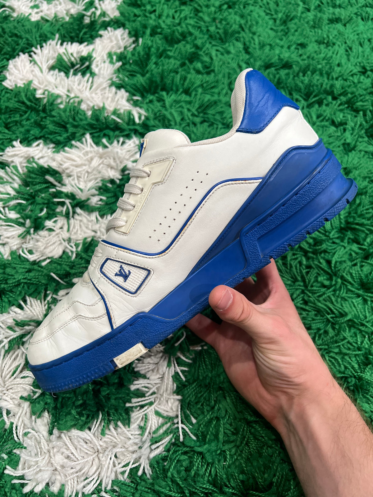 Louis Vuitton Trainer White Blue Signature (Preowned 9M)
