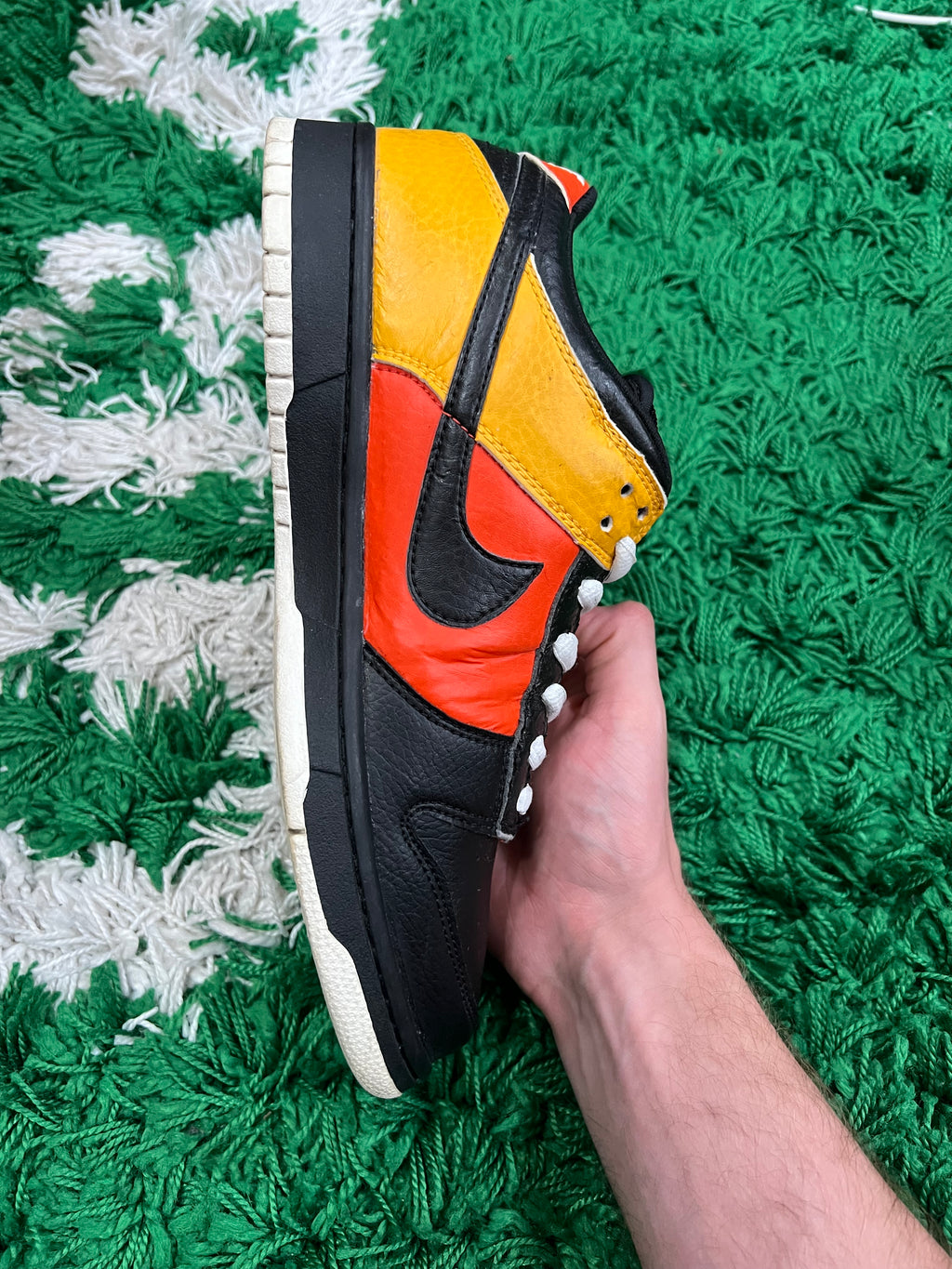 Nike SB Dunk Low Raygun (Preowned 9.5M)