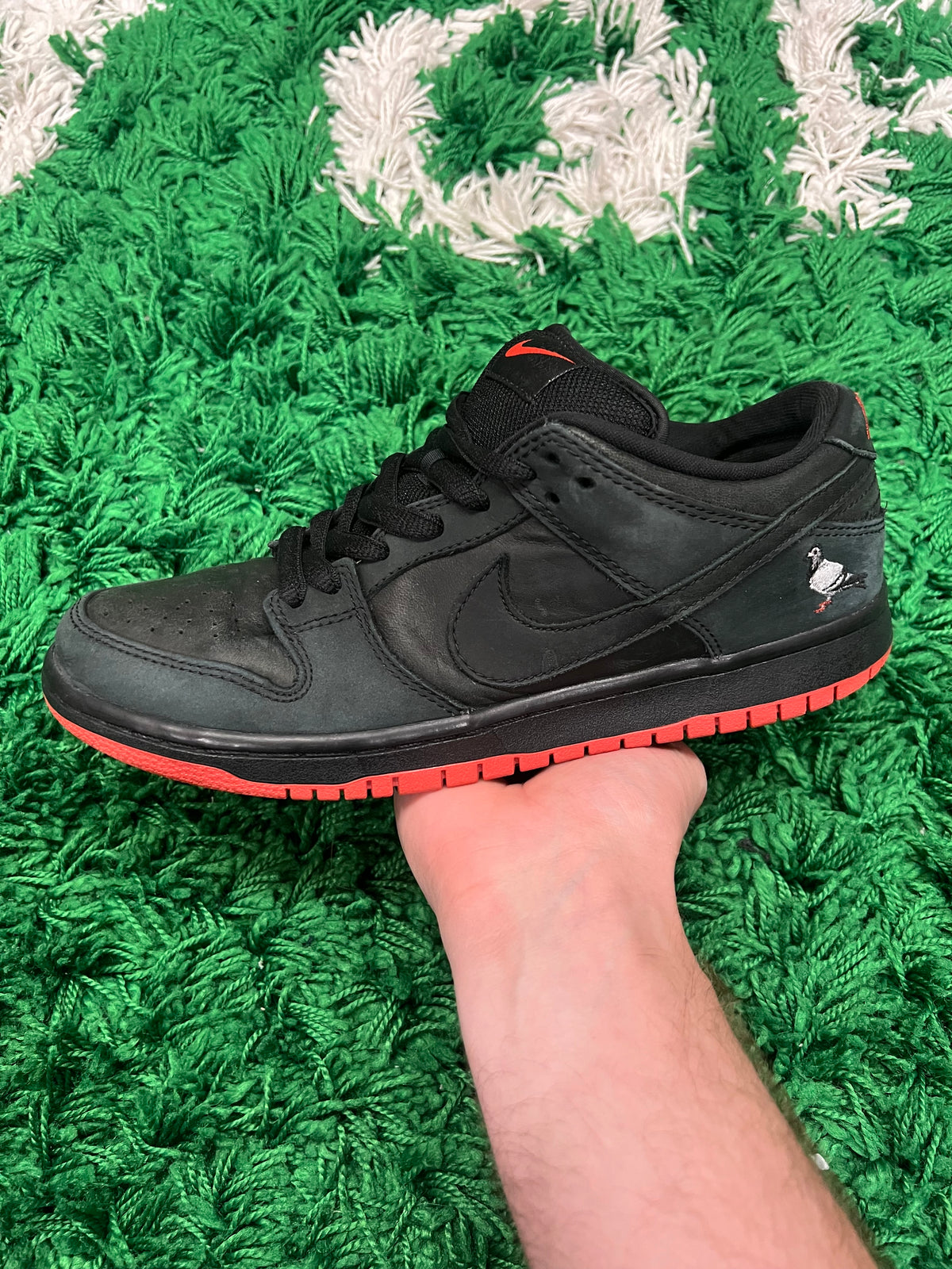 Nike SB Dunk Low Black Pigeon (Pre-Owned 8M)