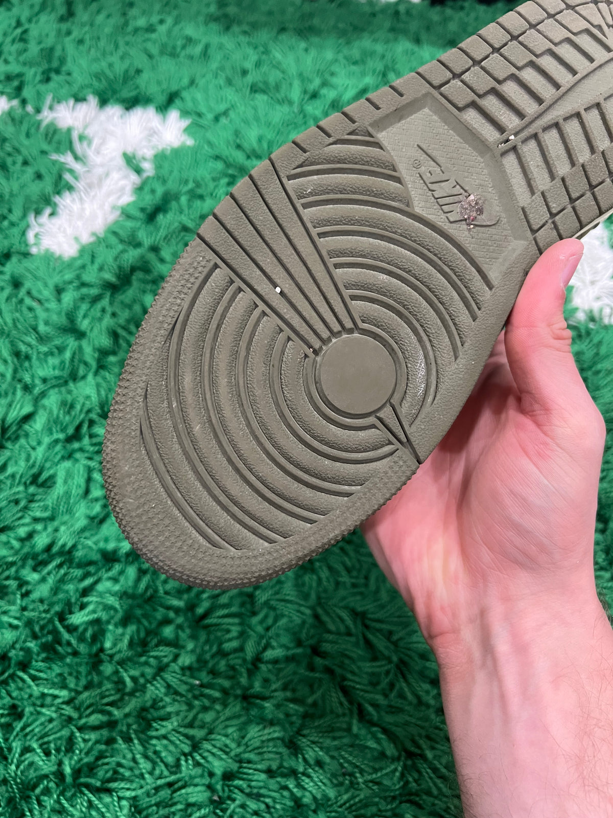 Jordan 1 Low Travis Scott Medium Olive (Pre-Owned 8.5M)