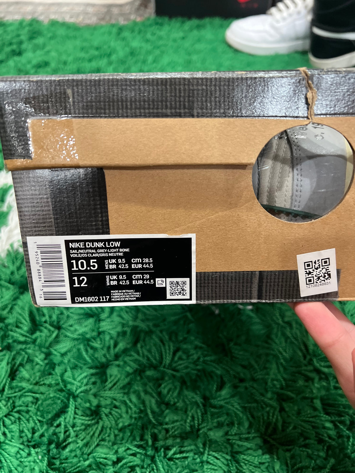 Nike Dunk Low Off-White Lot 42 (Preowned 10.5M)