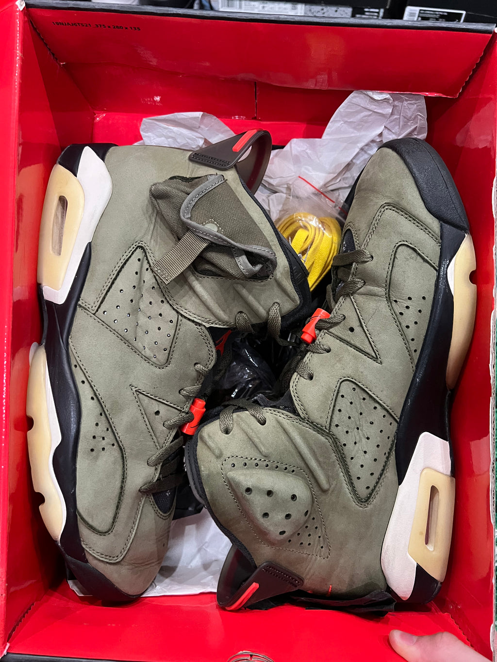 Jordan 6 Travis Scott (Preowned 13M)