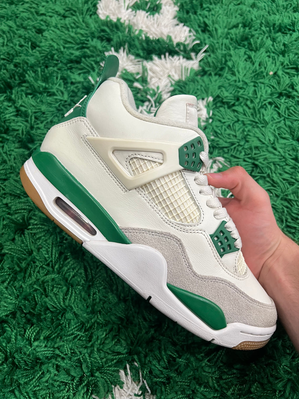 Jordan 4 SB Pine Green (Preowned 8.5M)