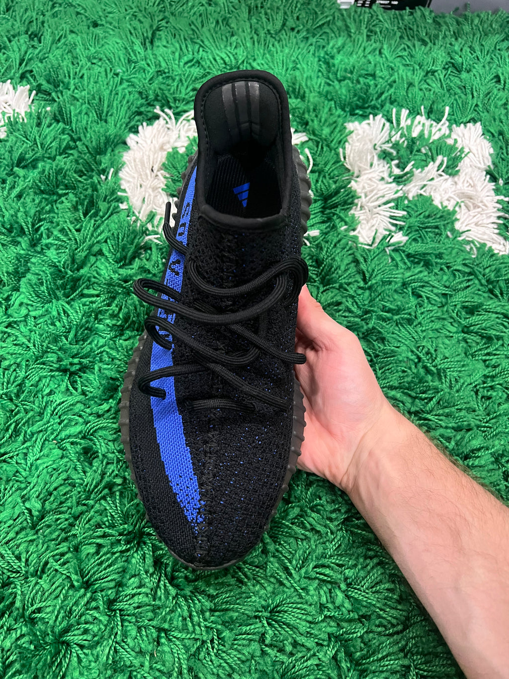 adidas Yeezy 350 V2 Dazzling Blue (Pre-Owned 10.5M)
