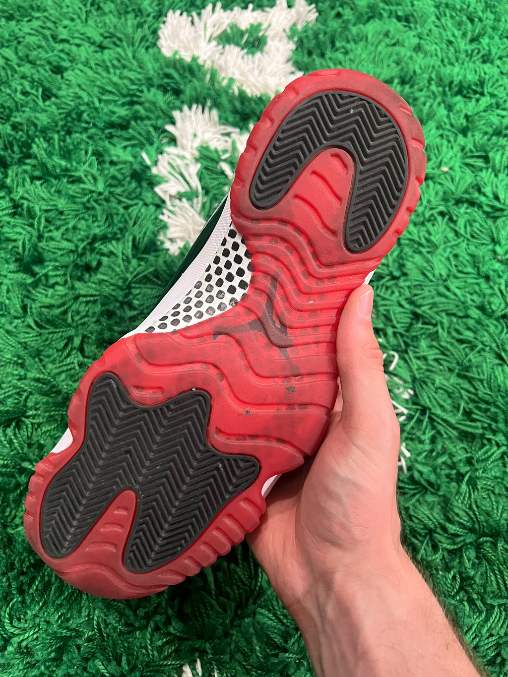 Jordan 11 Playoffs Bred (2019) (Preowned 9.5M)